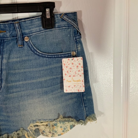 Free People Sailaway Cut Off Boho Distressed Jean Shorts Size 29 - Picture 2 of 8